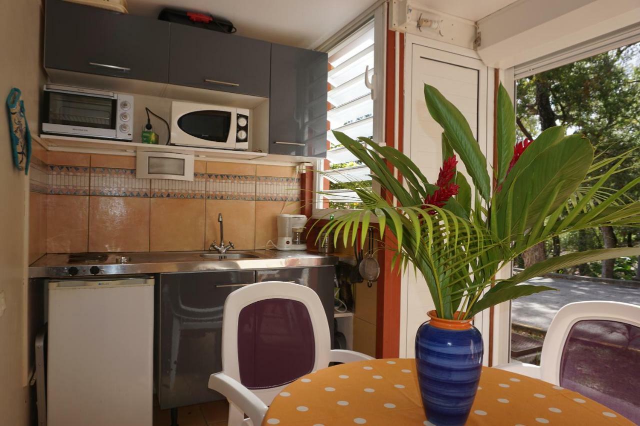 Appartements Residence Mahoghany Sainte-Anne Exteriör bild